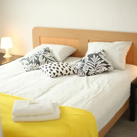 Luxury Old Town Apartment *
